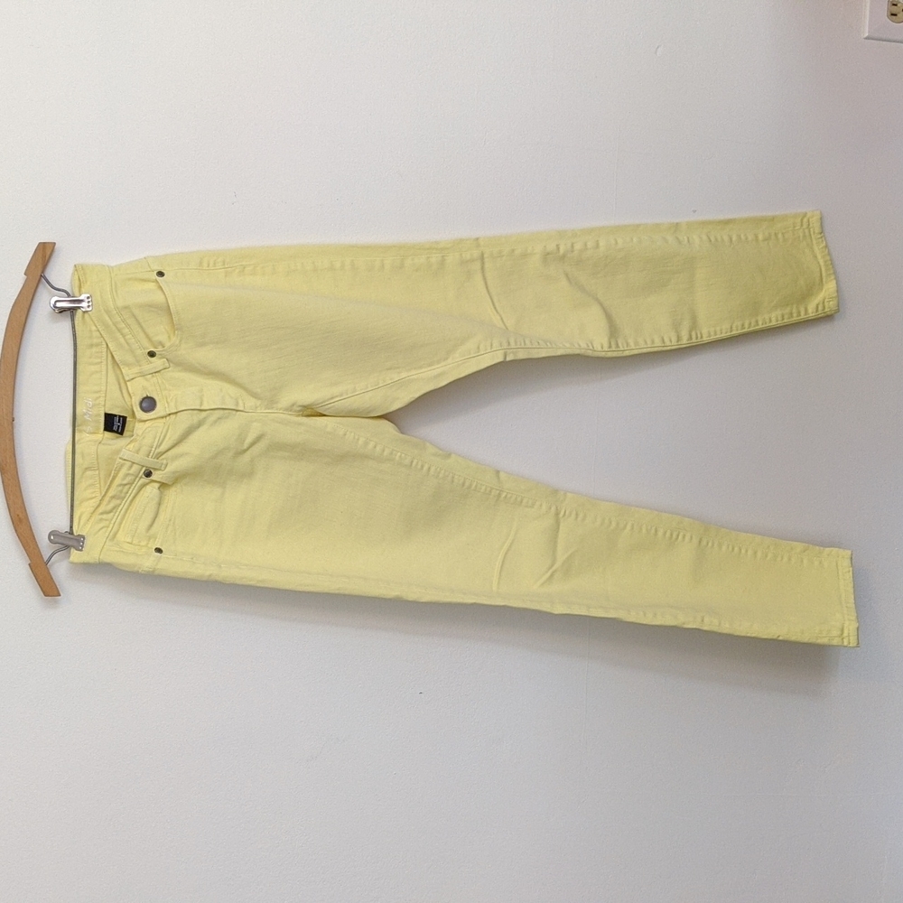 🫰🏼Last Call! VS Canary Spring Yellow Skinny Ankle Jeans